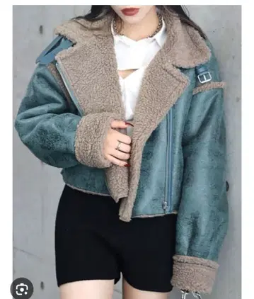 EVRIS 새상품 블루 무스탕 코트 F 사이즈