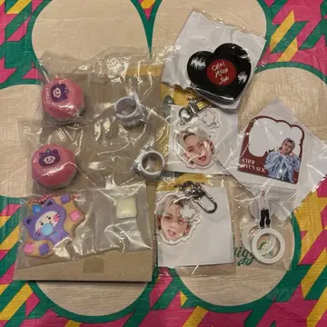 TREASURE 캡슐 토이