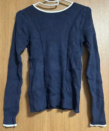 내추럴 뷰티 베이직 네이비 배색 니트