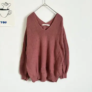 미스티우먼 니트 긴팔 더스티 컬러 벌룬 소매 V넥