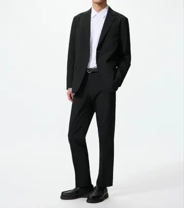 유니클로 이번 시즌 감동 팬츠 73 x 73 블랙