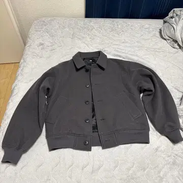 HARE 울리 테크 컴팩트 숏 블루종 자켓