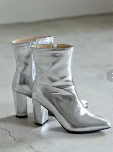 새상품급 Re:EDIT 실버 스틸레토 부츠