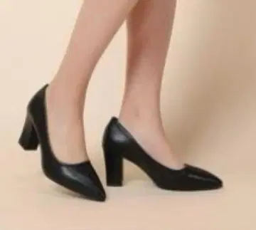 새상품급 여성용 블랙 펌프스 청키힐 24cm