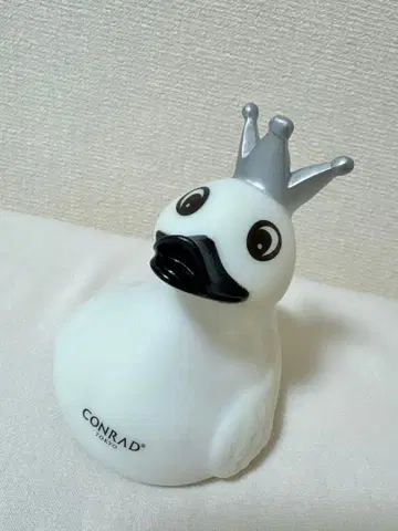 CONRAD 화이트 오리 왕관 포함