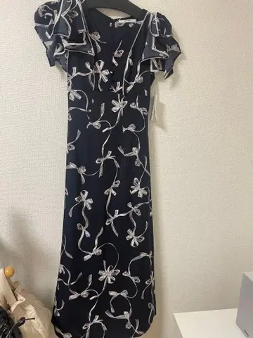 택 포함 새상품! SNIDEL Sustainable 리본 프린트 원피스