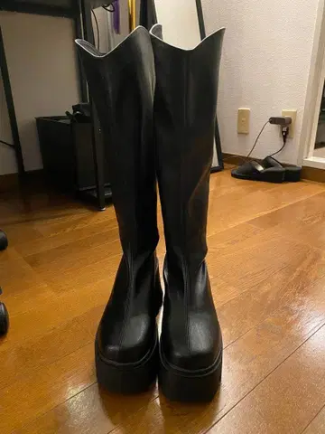 블랙 통굽 롱 부츠 지퍼 포함