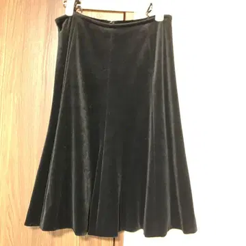 스틸(코지 와타나베) 벨로아 무릎 기장 플레어 스커트 블랙 M 사이즈