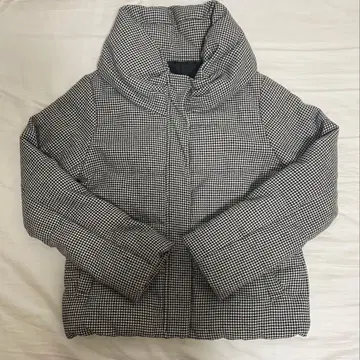 favori 하운드투스 체크 패턴 블랙 화이트 다운 자켓 M 사이즈