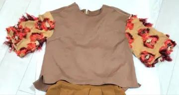 유나이티드 도쿄 플라워컷 자수 블라우스