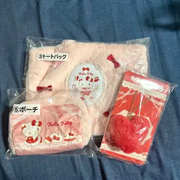 산리오 헬로키티 행운 복권 토트백 파우치 백참 B