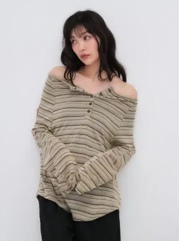 Enewd nina 스트라이프 버튼 오프숄더