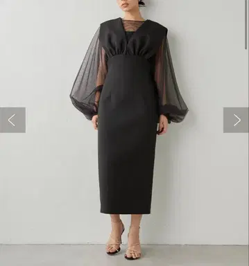 윔 가젯 V 점프 스커트 원피스