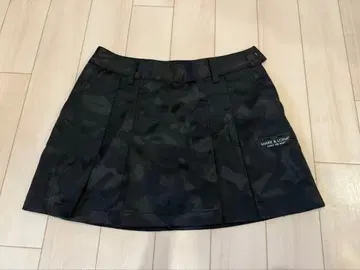 MARK&LONA 블랙 카모플라쥬 스커트 사이즈 36