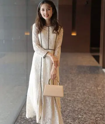 새상품급 아푸와이저 리셰 파이핑 레이스 원피스