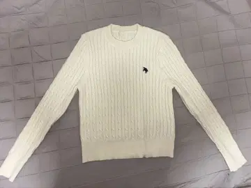 화이트 케이블 니트 스웨터 긴팔