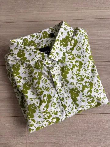 주말 한정 특가! 미사용 Hugo Boss 프린트 긴팔 셔츠 XL