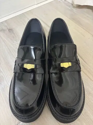 미사용 새상품 루타론 LETALON 통굽 코인 로퍼 23.5