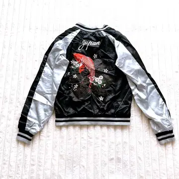 Campanello 카네로 스카잔 M 블랙&실버 잉어 패턴 자수