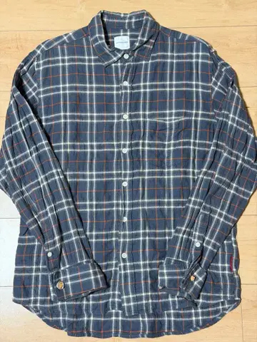 GOODENOUGH 셔츠 호두 단추