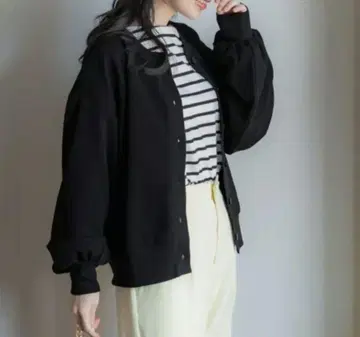 완판템 새상품 코카 coca 엠보싱 2way 가디건 긴팔 상의