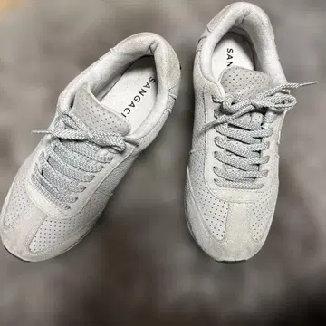 SANGACIO 그레이 스웨이드 스니커즈