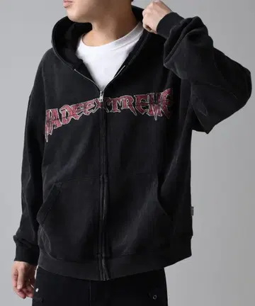 그래픽 프린트 블랙 후드티