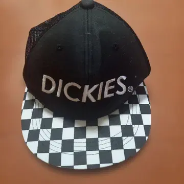 DICKIES 블랙 체커 야구 모자