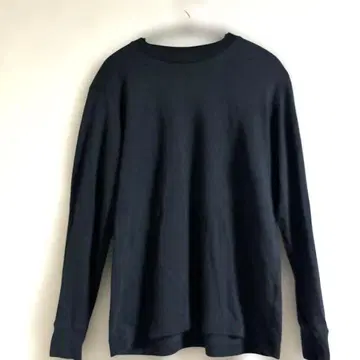 유니클로 블랙 긴팔 티셔츠 M 상태 좋음, 독점 한정품, 당일 발송 가능