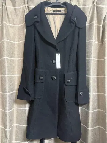 택 포함 새상품 MAITRESSE 메틀리제 코트