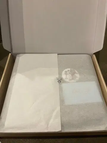 &TEAM showcase 참여 혜택 머플러 와펜 스티커