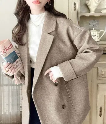 moment+ 니트 멜톤 루즈 실루엣 더블 테일러드 자켓 코트