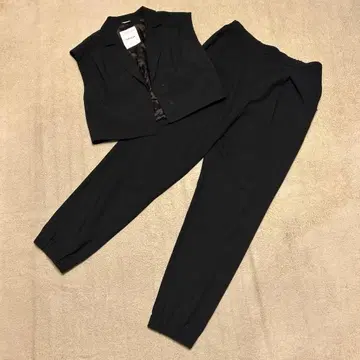 새상품급 INDIVI GALLEST 셋업 베스트 팬츠 블랙 갤러스트