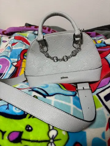 pium 모노그램 미니백 비쥬 부착