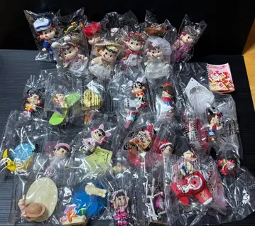 후지야 페코&포코 스토리&프리티 페코짱 피규어 키링