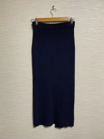 (새상품급) AP STUDIO 니트 타이트 스커트 사이즈: 36 네이비