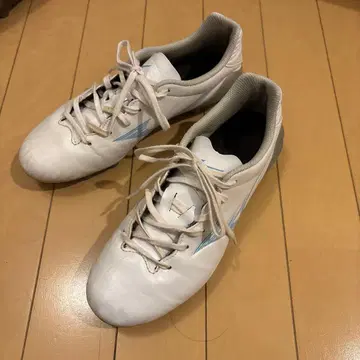 화이트 축구화 스파이크