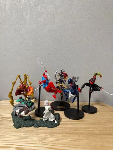 스파이더맨 귀멸의 칼날 피규어 세트