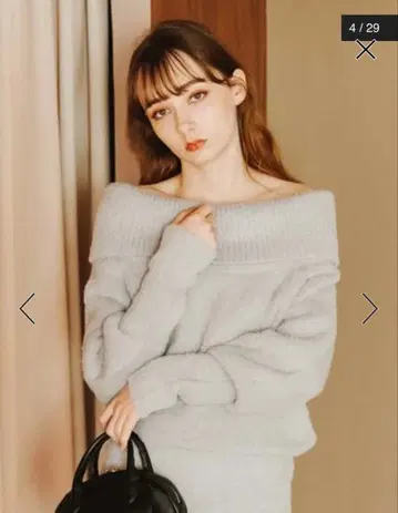 [ archives ] 오프숄더 그레이 스웨터