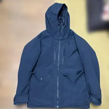 UNIQLO 블랙 하이브리드 다운 파카