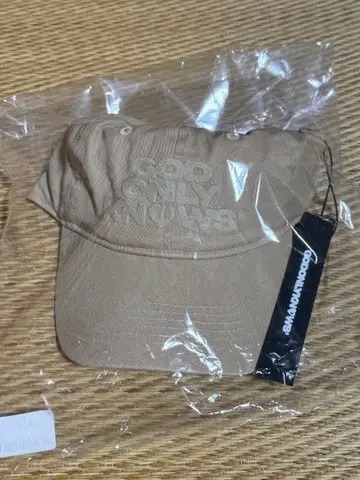 GOD ONLY KNOWS 베이지 캡