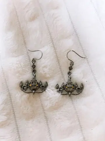포켓몬 액세서리 샹들라 귀걸이