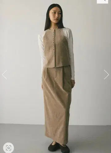 베이지 스커트 셋업