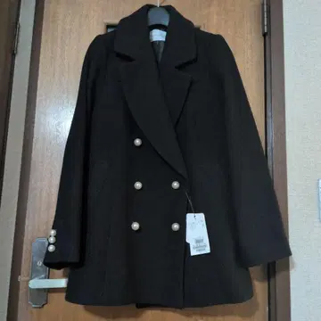 쿠튀르 브로치 펄 버튼 피코트 L 사이즈 미사용입니다