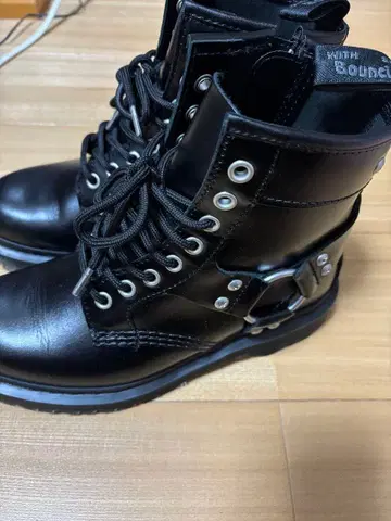 닥터마틴 하네스 부츠