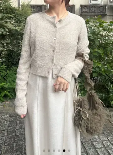 FRAY I.D 스팽글 라메 페더 가디건