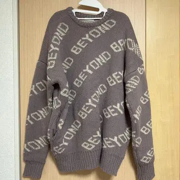 로고 니트 스웨터 긴팔