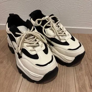 mysa closet 다나카 리나 스니커즈 화이트 블랙 시마무라