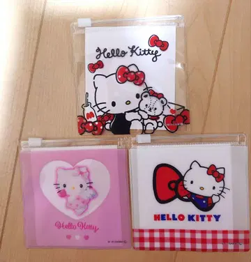 새상품 키티 시크릿 슬라이더 파우치