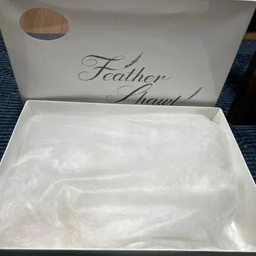 성인식 화이트 페더 퍼 후크 포함